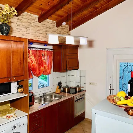 Ermones Amber Vátos