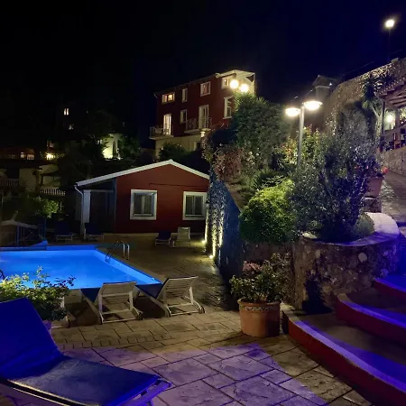 빌라 Ermones Amber