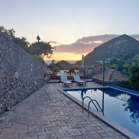 Ermones Amber * Vátos