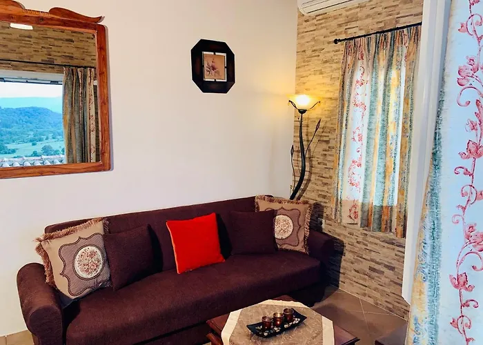 Ermones Amber فيلة Vátos
